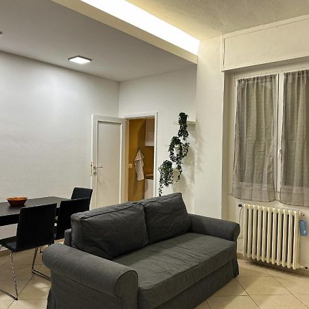 Modern Cenisio Apartment - Self Check-In & Parking Milánó Kültér fotó