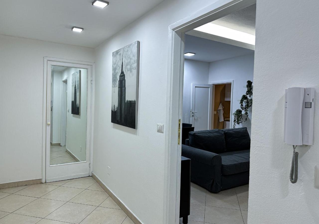 Modern Cenisio Apartment - Self Check-In & Parking Milánó Kültér fotó