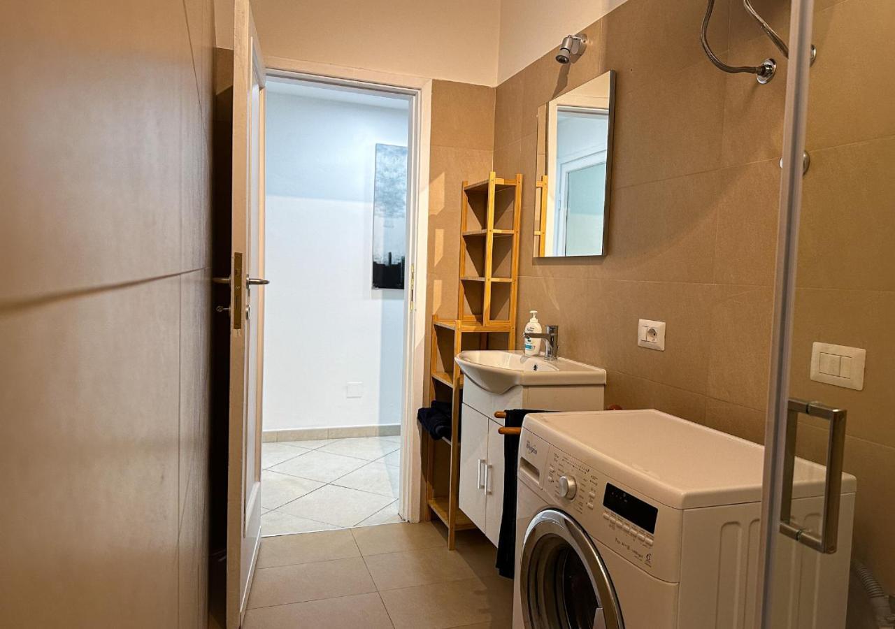 Modern Cenisio Apartment - Self Check-In & Parking Milánó Kültér fotó